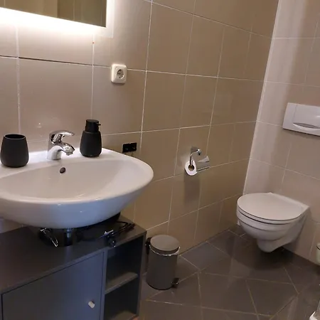 Maremar - Luxus Boxspringbett - Kueche - Arbeitsplatz - Wlan